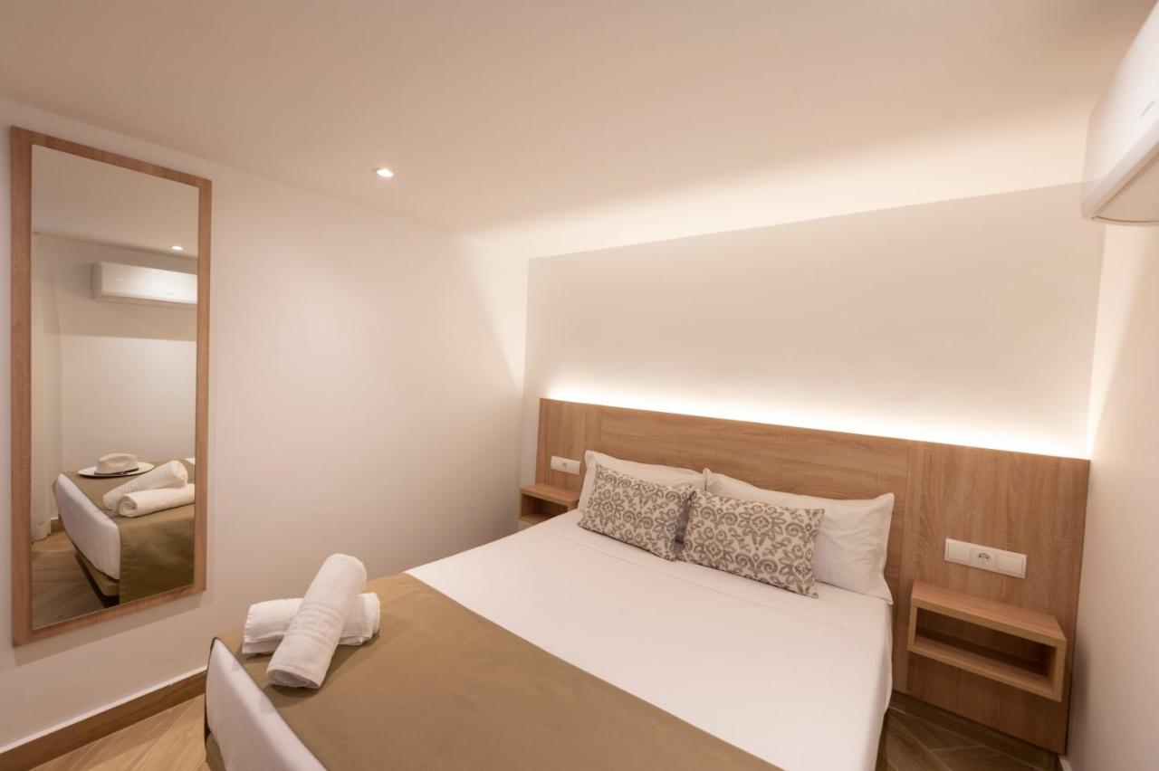Apartamentos Blanco Sol Cala Vadella  Exterior photo