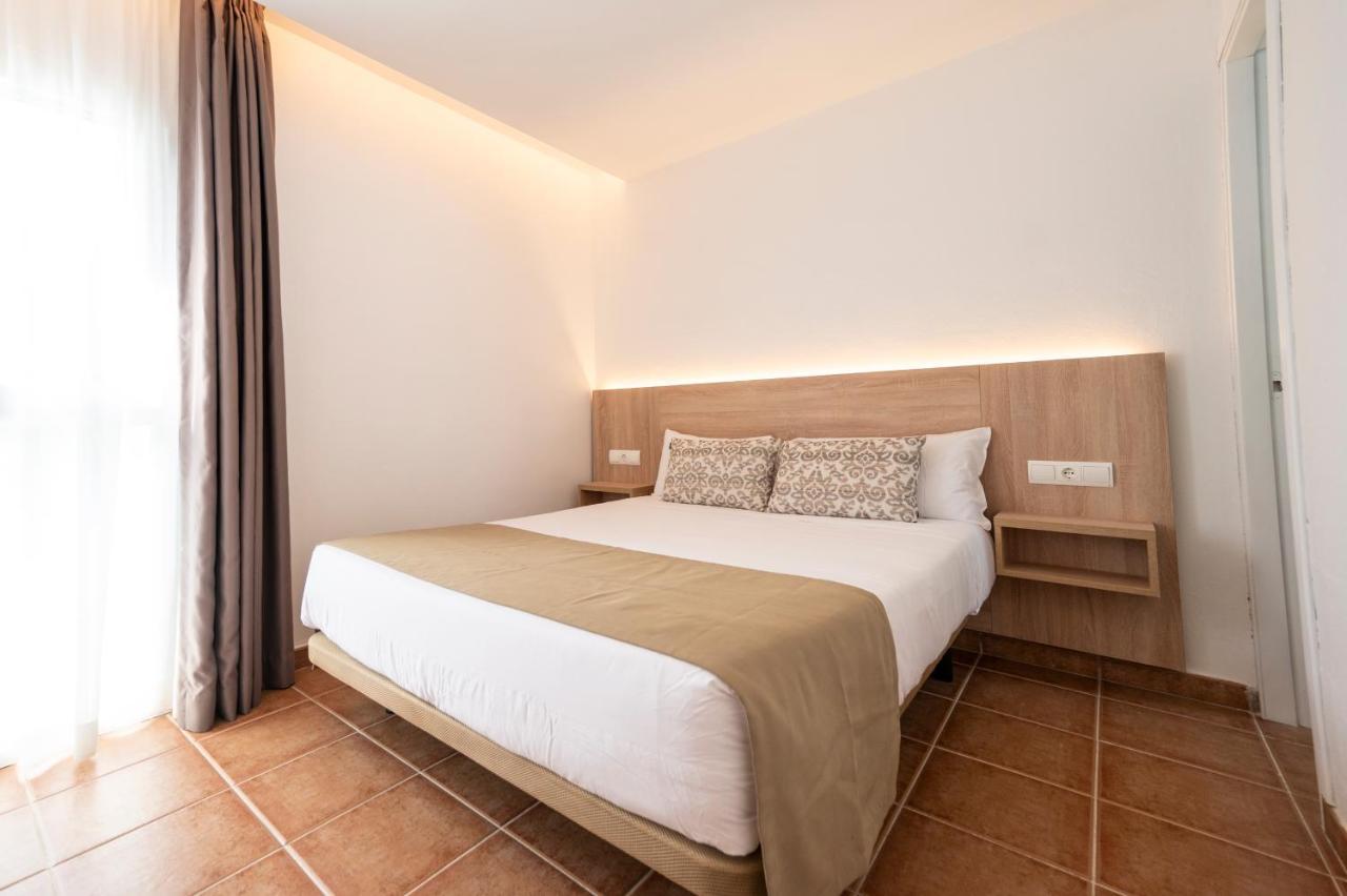 Apartamentos Blanco Sol Cala Vadella  Exterior photo