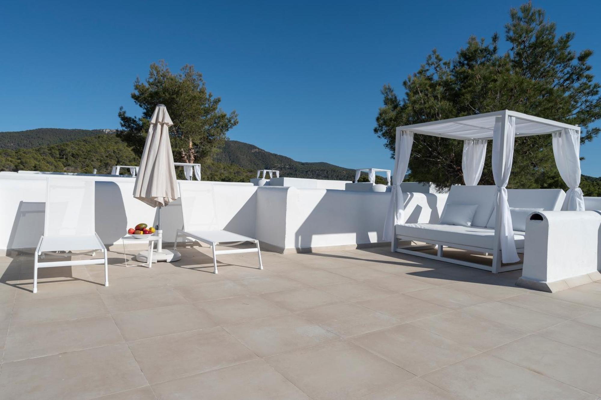 Apartamentos Blanco Sol Cala Vadella  Exterior photo