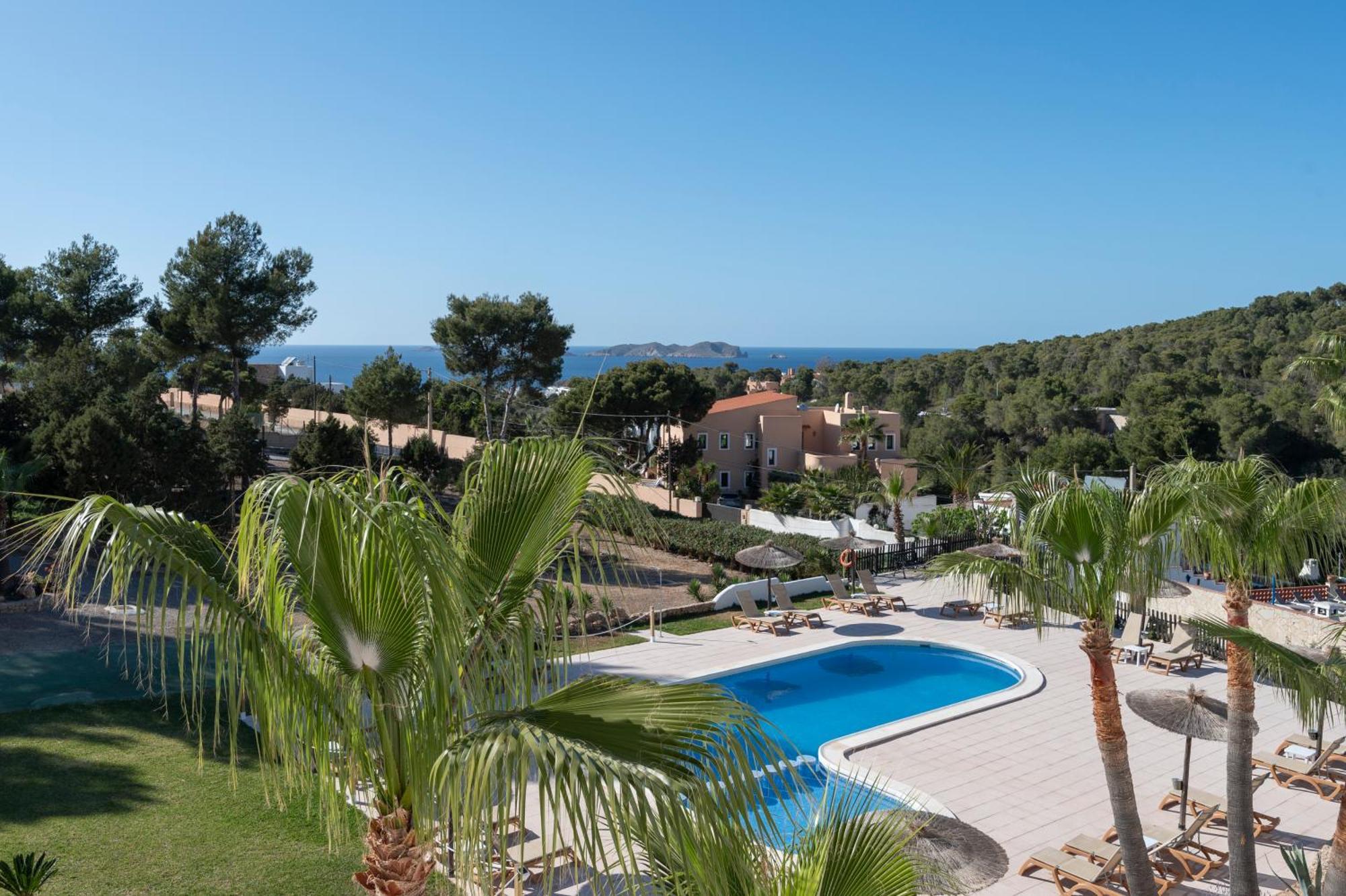 Apartamentos Blanco Sol Cala Vadella  Exterior photo